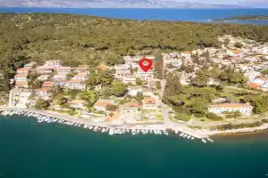 Amazing Apartment In With Wifi, Vrboska