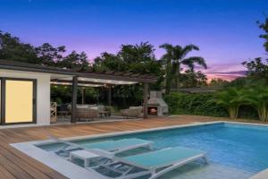 Luxe Villa | Guest House with Resort Vibes, Tampa
