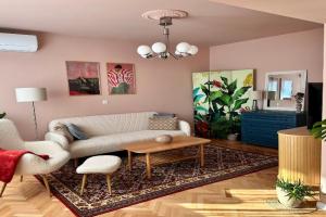 Vera Central Apartment with Free Parking, Arbanassi