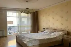 Cozy apartment in an amazing location!, Baku