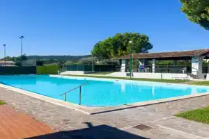 Borgo Adige by Whale Homes Apartments, Padenghe sul Garda