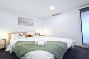 one bedroom apartment CBD Casino shopping center free P, Canberra