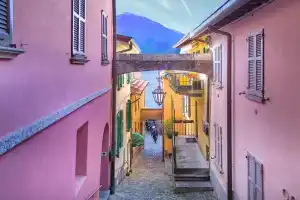 Varenna Boulevard Apartments, Varenna