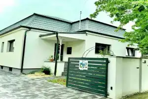 CFS Apartman, Debrecen