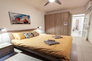 Modern 2BR Superb location Center of St Julians Apartments, Pembroke