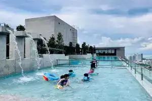 Luxury 2BR Rooftop Infinity Pool 8 Pax airport usm Apartments, Bayan Lepas