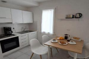Casa Al Mare-apartment near the sea-free park, Pesaro