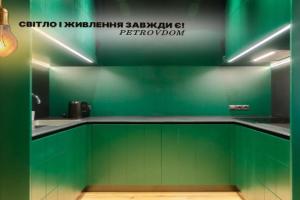 10-230 in RC Yaroslaviv Grad, Bulvarno Kudriavska 17,Petrovdom Apartments, Kiev