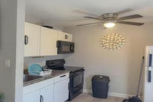 Cozy 2BR By Base & Beach Apartments, Chesapeake