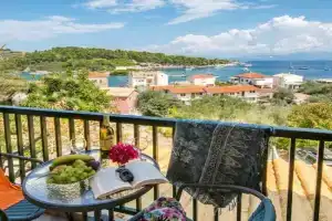 Fenia's Studio - Charming Seaview Getaway in, Paxos, Gaios