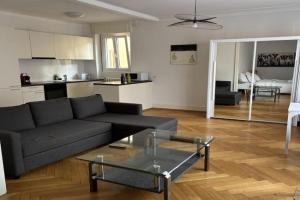 Nice little studio-City centre & train station, Lausanne