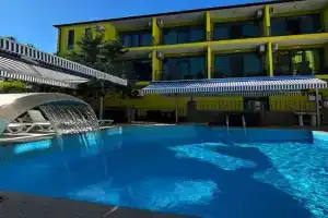 DeltaHotel, Ureki