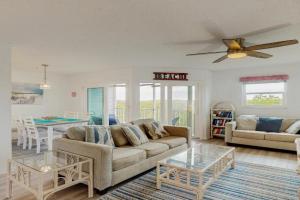 Bay Dr 106 Apartments, Holmes Beach