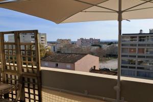 Beautiful air-conditioned apartment with balcony, Hyeres