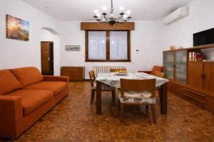 Domus Anna Apartments, Rho