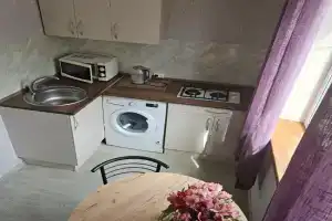 na Zernovoy s balkonom 2 et Apartments, Kharkiv