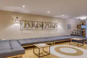 Msida Modern Loft - Bright - Central Near Valletta Apartments, San Gwann