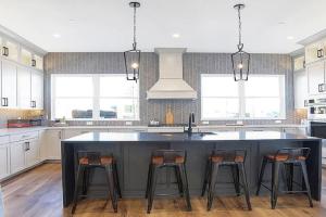 Luxury Downtown-Chatham Arch BoHo-style Townhome-Family Friendly Guest house, Indianapolis