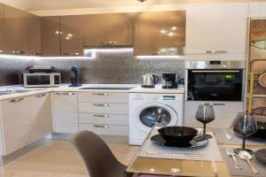 Cozy Spot Apartments, Ixia