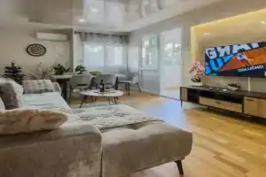 Sea breeeze apartment, Tivat
