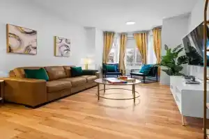 Near everything - Large 1300 sq ft accommodation 2 parking spaces Wi-Fi AC Apartments, Levis