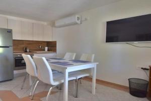 Apartment Pesja by Interhome, Omisalj