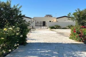 Apartment Wohnung in mit Terrasse- gemeinsamem Pool und Garten by Interhome, Reitani
