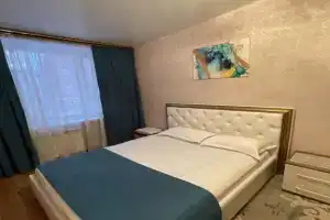 V tsentre po Nazarbaeva vse ryadom Apartments, Uralsk