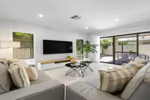 Brand new Spacious & Stylish Stay in Vic Park Guest house, Perth