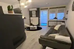 Ákos Apartman, Szekesfehervar