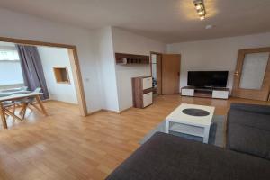 69m2 FERIENWOHNUNG mit PARKPLATZ an der Unterkunft Apartment amer Stadtzentrum Top Lage - Wohnen auf Zeit - 2 Raum Wohnung, Zittau