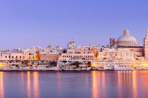 Central Sliema 4 BR Gem Steps from Everything Apartments, St Julians