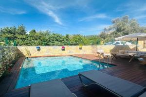 Villa with Large Pool 5 min Beach Nature Peace, Guendogan