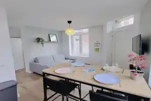 The 7th Art - Appartement for 4 Home cinema Apartments, Lille