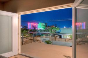 Stunning View! UNR-Groups-Deck-Reno-Minerva House, Reno