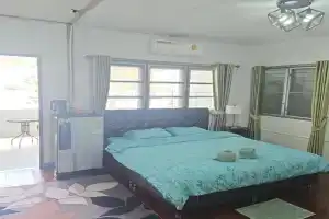funky monkey Guest house, Krabi City
