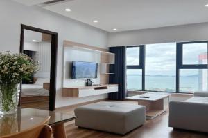 Beachside 3 bed-room apartment with a beach view, Nha Trang