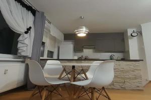 Mieszkanie 48m kw 2 pokoje balkon oś Bukowe ul Staszica Zameldowanie 24h Apartments, Koszalin