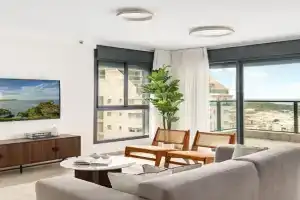 Luxury Premium 4BR l Panoramic Sea View Balcony Apartments, Rishon LeZion
