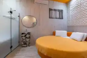 Graf Hotel, Rishon LeZion