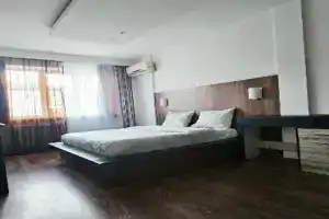 Svetlaya dvuhkomnatnaya na prospekte nauki 173, TRTs Dafi, pervyy etazh, svet est Apartments, Dnipropetrovsk