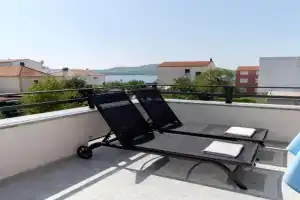 Apartment Complex 50 Meters To The Sea, Pirovac