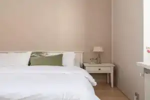 Spacious one-bedroom apartment on a pedestrian street, right in the city center, Helsinki