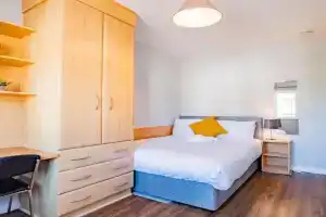 Modern 4 Bedroom Apartment In City, Limerick