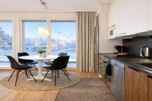 Modern stay with Sauna & glazed balcony, near OYS & city centre Apartments, Oulu