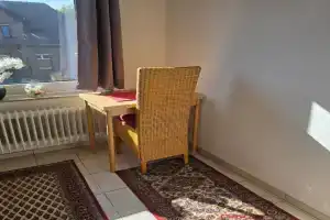 Ein ruhiges Zimmer mit gemeinsam genutzte Bad und Küchengeräte Guest house, Kleve