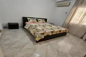 Ennasr Apartment - Clinic & Airport Line, Tunis