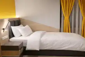 XZLLENZ Hotel, Oberasbach
