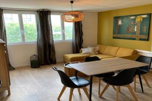 Appartement moutarde Place Turenne Apartments, Dunkerque