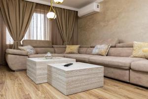 Sunny Modern 1BR Retreat with Cozy Balcony Apartments, Plovdiv